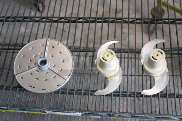 CROWN JEWEL!! Robot Coupe R2 DICE Combination Food Processor with 3 Qt. Gray Bowl, Continuous Feed 2 Blades & 2 Discs - 2 hp, 8-11/16x17x20-3/4, 120v - Image 5 of 11