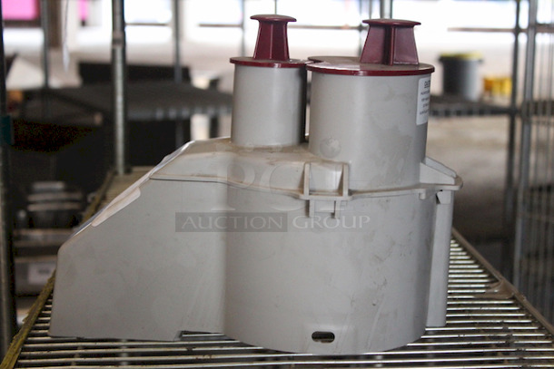 CROWN JEWEL!! Robot Coupe R2 DICE Combination Food Processor with 3 Qt. Gray Bowl, Continuous Feed 2 Blades & 2 Discs - 2 hp, 8-11/16x17x20-3/4, 120v - Image 9 of 11