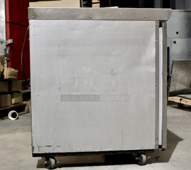 BEAUTIFUL! Randell 9602 60'' 3 Door Worktop Refrigerator. 115v/60hz/6amp

60x29x33

 - Image 5 of 8