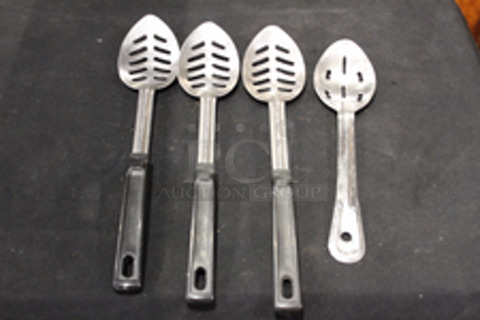 Vollrath 46947 14" Slotted Serving Spoon - Black
4X Your Bid