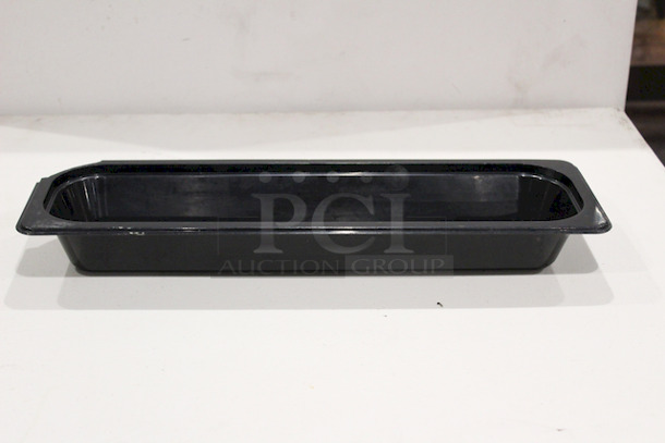 Cambro 22LPCW-110 Black, Polycarbonate Long 1/2 Pan, 2-1/2" Deep
6-3/8" x 20-7/8" x 2-1/2"
 - Image 1 of 4