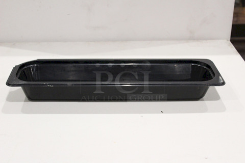 Cambro 22LPCW-110 Black, Polycarbonate Long 1/2 Pan, 2-1/2" Deep
6-3/8" x 20-7/8" x 2-1/2"

