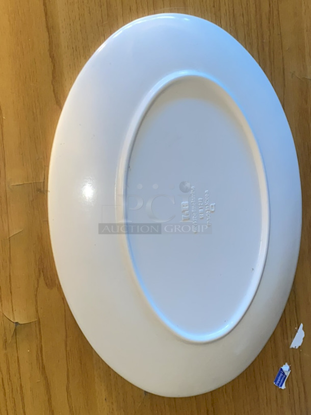 NICE! World Bell White Melamine Textured 12" Oval Plates. 59x Your Bid - Image 1 of 5