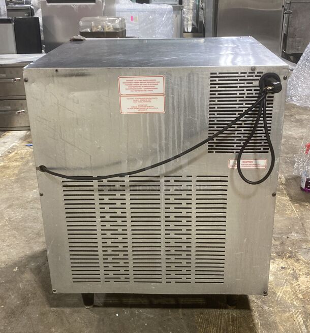 Silver King 27" W Undercounter Refrigerator w/ (1) Section & (1) Door, 120v
 - Image 3 of 6