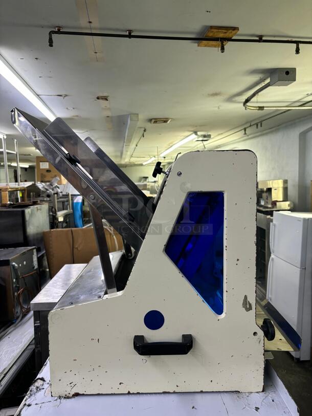 Electric Countertop  Bread Slicer Mo. 3025810249
 - Image 2 of 9