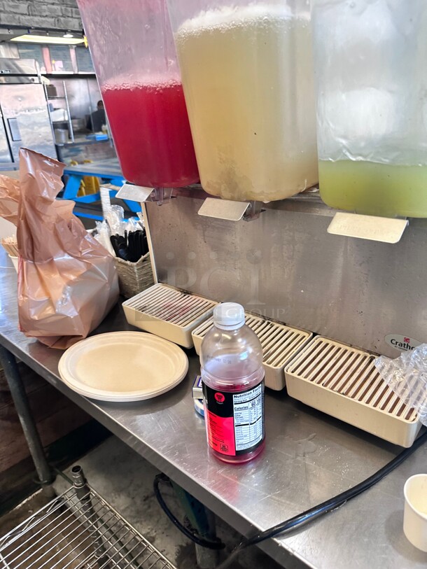 Working Crathco D35-3 Refrigerated Drink Dispenser w/ (3) 5 gal Bowls, Pre Mix, 115v Tested and Working - Image 4 of 5