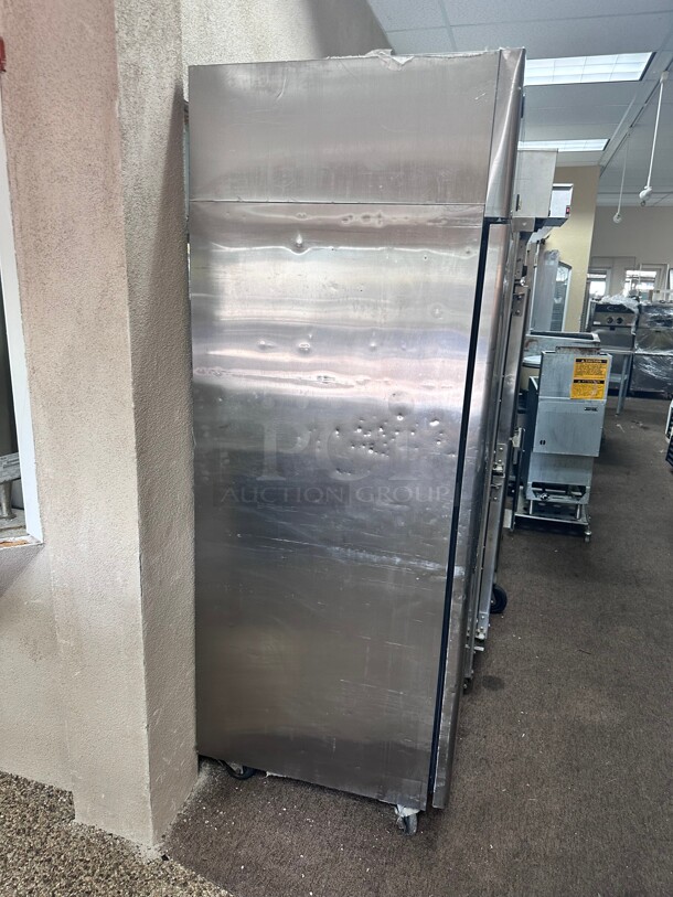 Late Model! Atosa MBF8001 28.7 inch W 1-Section Solid Door Reach-In Freezer - 115 Volts Tested and Working! - Image 7 of 8