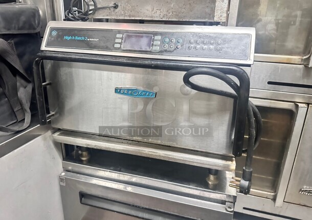 Excellent Condition TurboChef Ventless High h Batch 2  C Rapid Cook Oven, 208V 1-phase 5700 Watts Working - Item #1113507