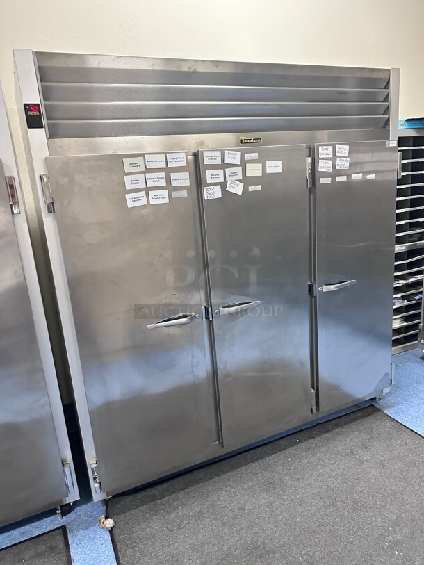Late Model! Traulsen G31010 77 inch G Series Solid Door Reach-In Freezer with Left / Right / Right Hinged Doors 115 Volt Tested and Working! - Image 2 of 7