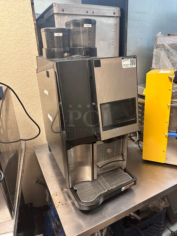 Late Model BUNN Espresso Sure Tamp Steam Super automatic Espresso Machine 220 Volt 1 Phase Working! Makes Great Latte  - Image 3 of 7