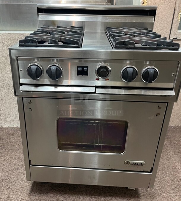 Jade Range 4 Burner with Convection Oven Range Gas Operated Tested and Working - Image 2 of 10
