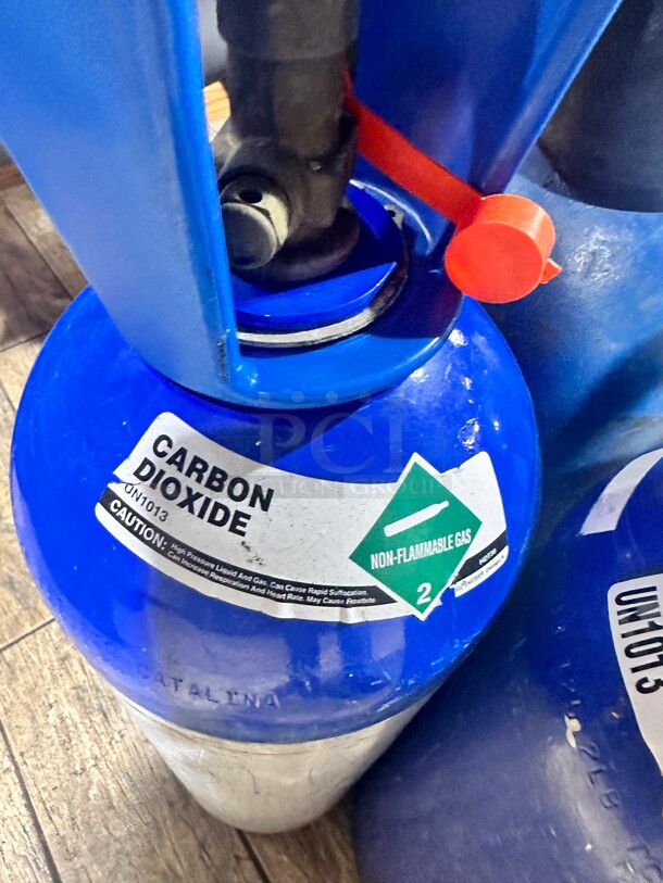10 lb Co2 Carbon Dioxide Cylinder with Protective Carry Handle, CANDY BLUE Powder Coated Finish Full - Image 5 of 8