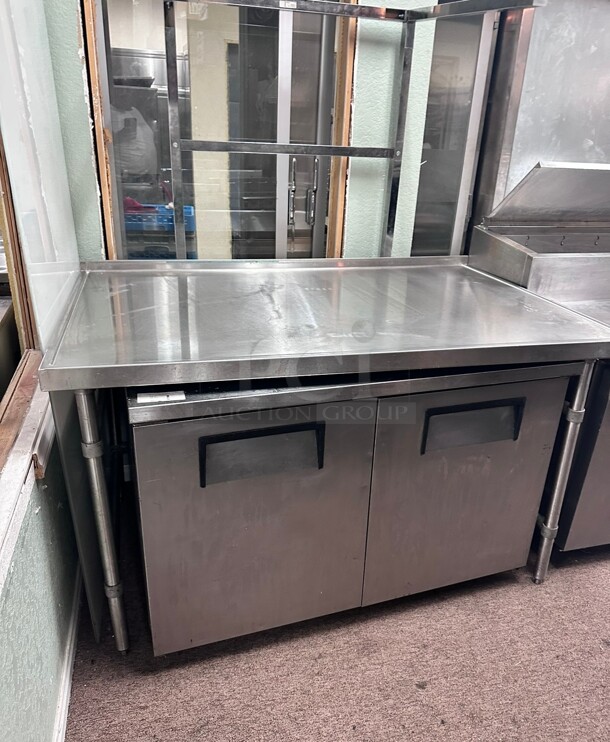 Working True TUC-48F 48 inch W Undercounter Freezer w/ (2) Sections & (2) Doors, 115v - Image 3 of 5