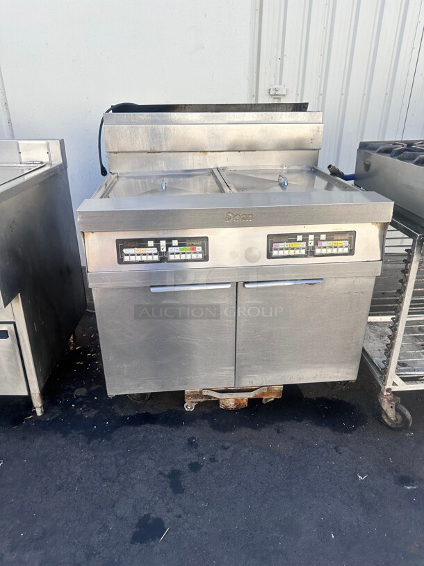 Late Model Frymaster SCFHD260G Gas Fryer - (2) 80 lb Vats, Floor Model, Natural Gas With Filtration System Working  - Image 1 of 9