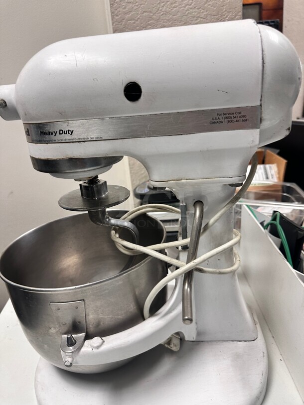 Kitchen Aid 10 Speeds Commercial Mixer 115 Volt Tested and Working - Image 2 of 10