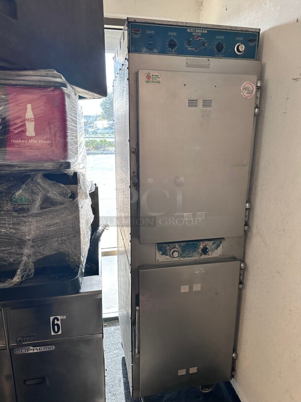 Alto-Shaam 1200-TH Halo Heat Slow Cook & Hold Electric Double Deck
120 lb. capacity each 115 Volt NSF  - Image 3 of 6