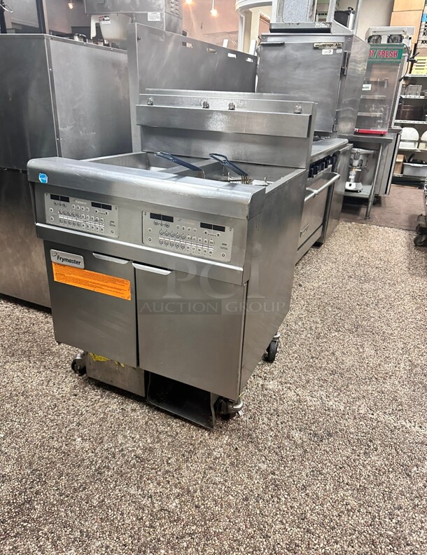 Late Model Frymaster FPGL230CA Gas Fryer - (2) 30 lb Vats, Floor Model, Working - Image 7 of 9