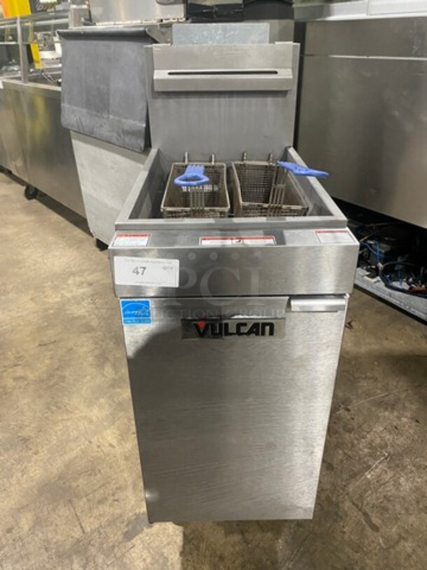 Vulcan Commercial Natural Gas Powered Deep Fat Fryer! With Frying Baskets! All Stainless Steel! On Casters! Working When Removed! MODEL 1VEG35M1 SN:DV1133289 