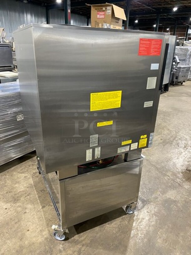 Sweet! LAte MOdel! CLEVELAND CONVOTHERM   Stainless Steel Commercial Natural Gas Powered Combination Convection Oven on Stainless Steel Equipment Stand w/ Built In Pan Rack! On Commercial Casters! Model C4eD 10.20 GS 120V/60Hz/1 Phase - Image 2 of 10