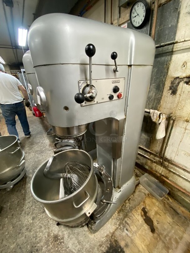 Hobart 80qt Commercial Floor Style Planetary Dough Mixer w/ Stainless Steel Mixing Bowl! Working When Removed! MODEL 8802 SN:11302489 200V   - Image 3 of 8