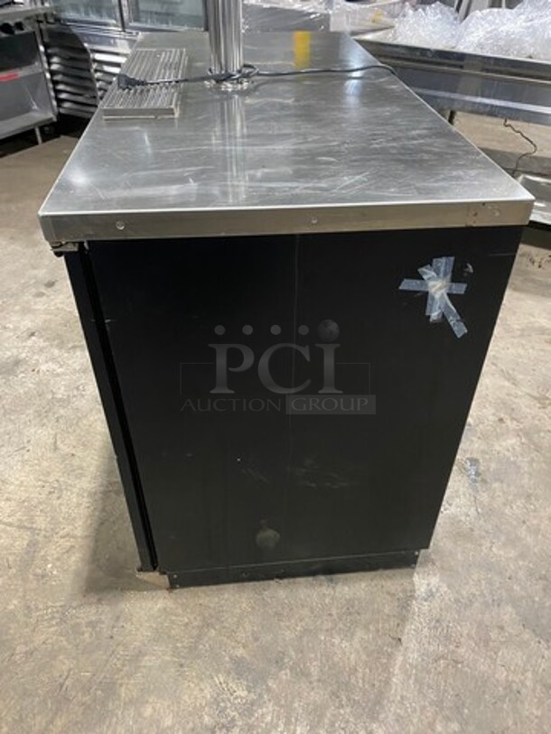 Everest Commercial Refrigerated Single Tap Kegerator! With Beer Tower! With 2 Door Underneath Storage Space! Model: EBB59 SN: BBB5914020021 115V 1 Phase - Image 2 of 11