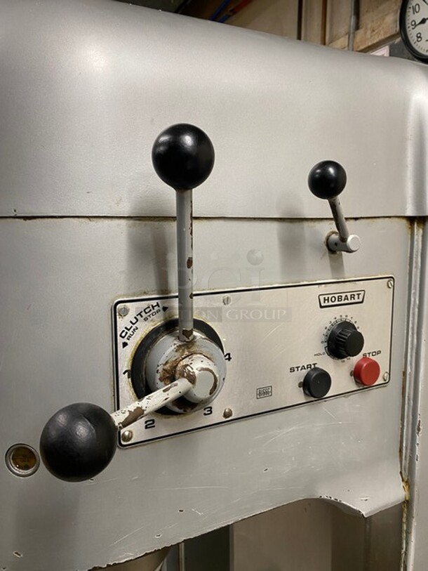 Hobart 80qt Commercial Floor Style Planetary Dough Mixer w/ Stainless Steel Mixing Bowl! Working When Removed! MODEL 8802 SN:11302489 200V   - Image 5 of 8