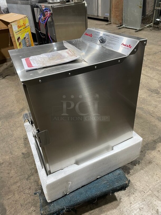 BRAND NEW IN THE BOX! Smokin Tex' Electric Powered Smoker/Slow Cooking Oven! Model: 1400 SN: 140014908064! 110V 1 Phase! On Casters! - Image 3 of 10