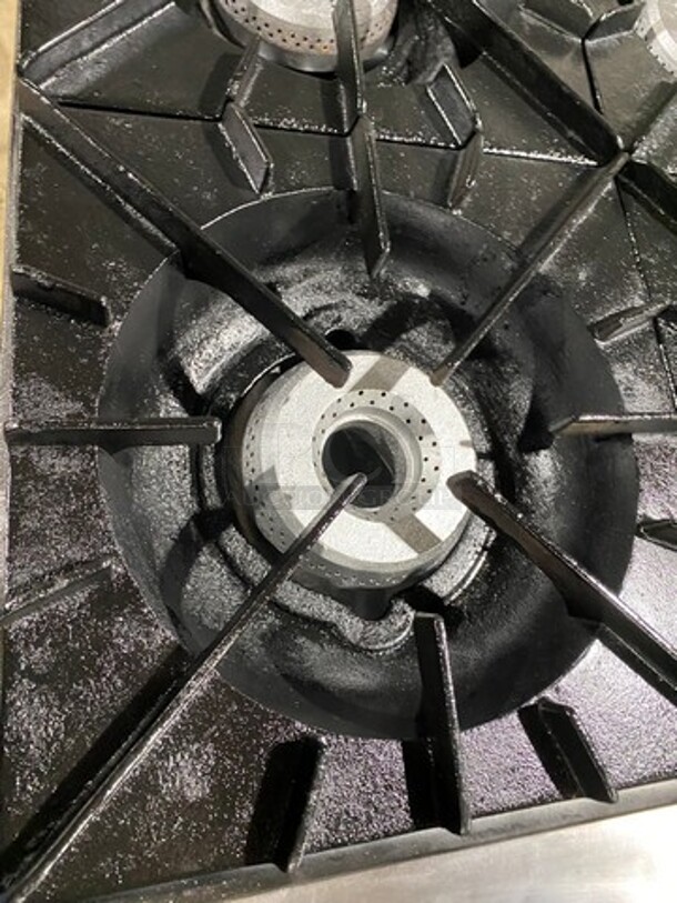 NICE! Vulcan Commerical Natural Gas Powered 10 Burner Stove! With Raised Back Splash And Salamander Shelf! With 2 Oven Underneath! All Stainless Steel! On Legs! - Image 6 of 10