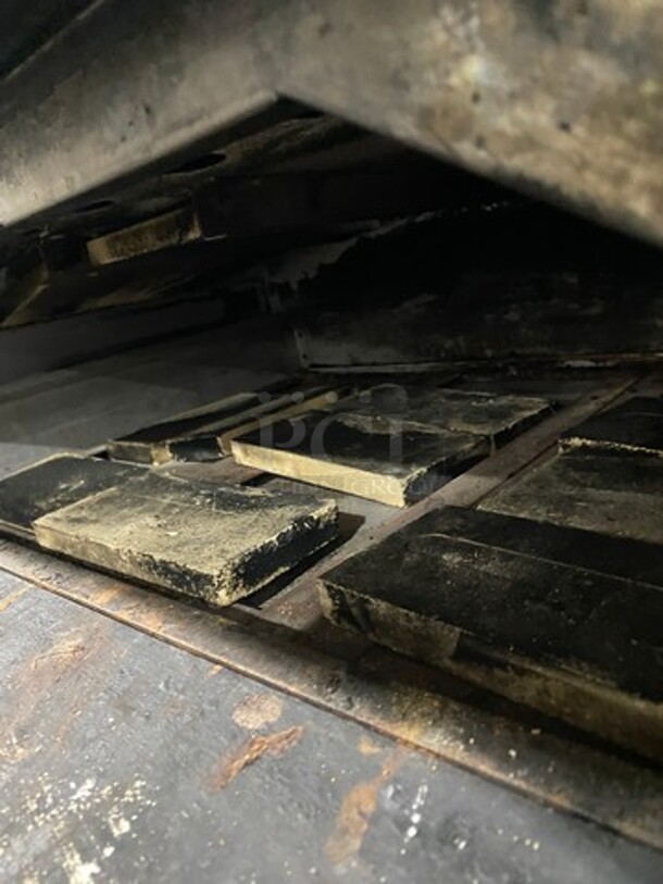 Marsal Commercial Natural Gas Powered Single Deck Pizza/ Baking Oven! All Stainless Steel! On Legs! Model: MB236 SN: 5672 - Image 6 of 10