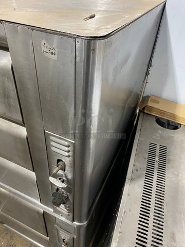 Blodgett Commercial Natural Gas Powered Double Deck Baking/ Pizza Oven! All Stainless Steel! On Legs! 2x Your Bid Makes One Unit! Model: 951 SN: 35995N - Image 2 of 11