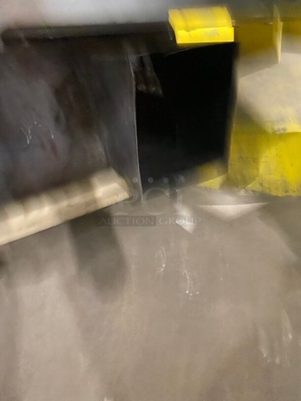 Commercial Solid Stainless Steel Hood System! - Image 8 of 9