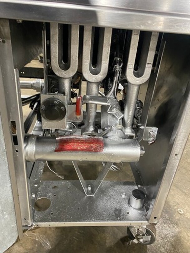 WOW! Vulcan Commercial Natural Gas Powered 3 Bay Deep Fat Fryer! All Stainless Steel! On Casters! Model: 3GR65F SN: 481533671 - Image 8 of 11