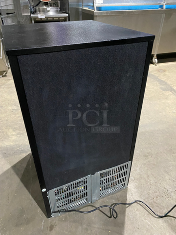 FABULOUS! Late Model! Beverage Air Countertop Mini Freezer! With View Through Door! With Poly Coated Racks! Model: CTF96-1-B SN: CTF961B30122014077 115V 60HZ 1 Phase - Image 3 of 7
