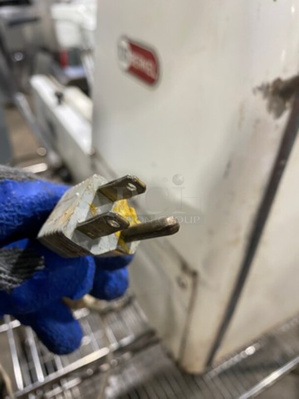 Berkel Commercial Countertop Bread Loaf Slicer! WORKING WHEN REMOVED! Model: MB7/16 SN: 508MB491 115V 60HZ 1 Phase - Image 8 of 8