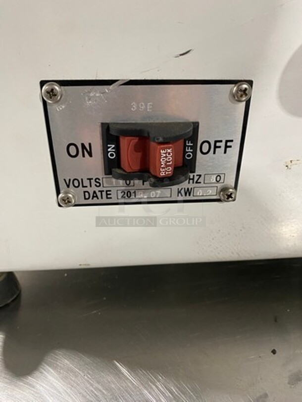 LATE MODEL! 2019 Two Thousand Commercial Countertop Bread Loaf Slicer! Model: TTD7B 110V 60HZ 1 Phase - Image 9 of 10