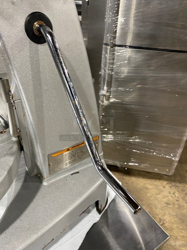 Hobart Legacy Commercial 20 Quart Planetary Bench Mixer! 100-120V 1 Phase! Model: HL200 SN: 31-1418 038! - Image 7 of 10
