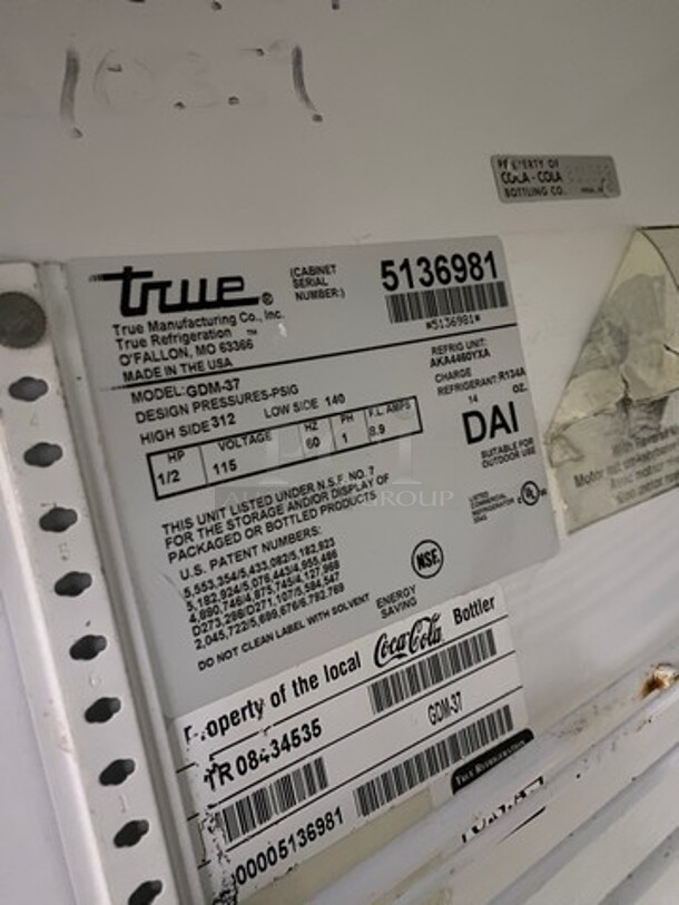 True Commercial 2 Door Reach In Refrigerator Merchandiser! With View Through Sliding Doors! With Poly Coated Racks! Model: GDM37 SN: 5136981 115V 60HZ 1 Phase - Image 8 of 9