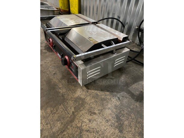Winco Commercial Countertop Double Panini Press! All Stainless Steel! Model ESG2 Serial ESG02010000019! 120V! - Image 2 of 8