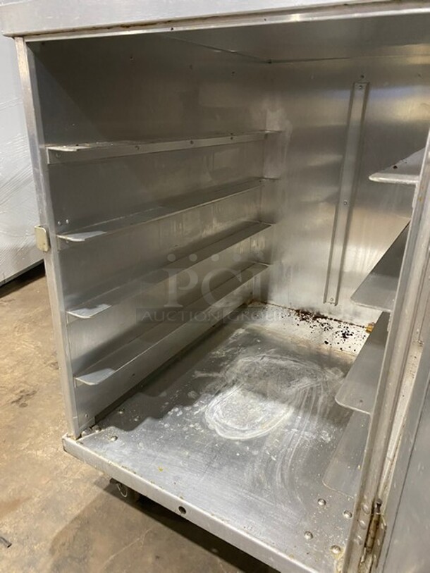 Cres Cor Half Sized Enclosed Pan Rack! All Stainless Steel! On Casters! MODEL 101152010 SN: KAGJ132130771 - Image 5 of 7