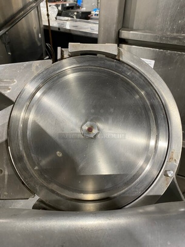 Hobart Commercial Countertop Meat/Deli Slicer! All Stainless Steel! Model: 1712E SN: 56902154 115V 60HZ 1 Phase - Image 6 of 10