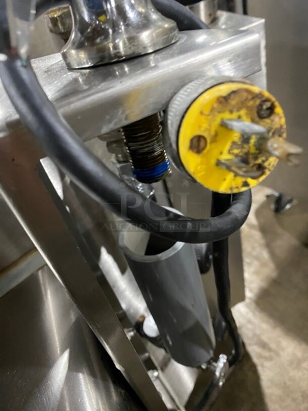 Nice! Vulcan Stainless Steel Jacketed Natural Gas Soup Kettle! On Legs! - Image 10 of 10