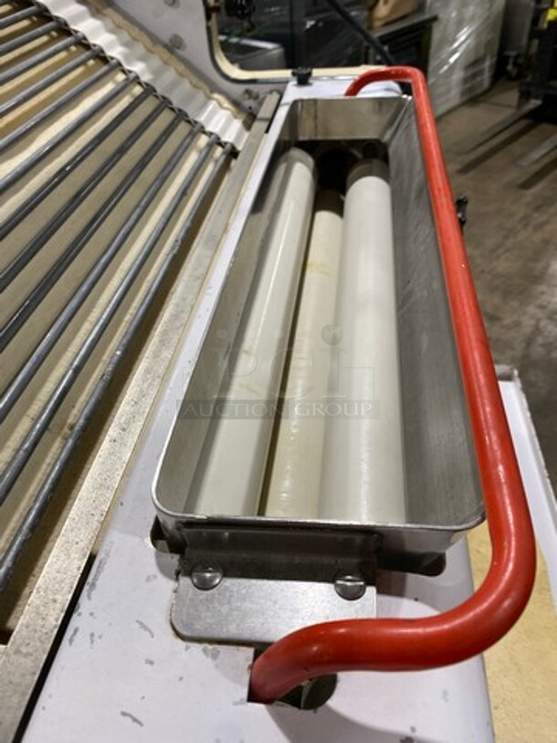 Nice! Oliver Lucks Edition Commercial Electric Powered Bread/Baguette Former/Molder! Model 600-R3 molder is designed for perfect shaping of rolls and various sizes of breads. - Image 6 of 10