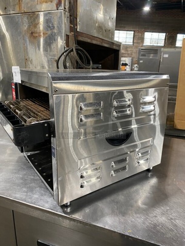 Waring Commercial Countertop Conveyor Toaster Oven! All Stainless Steel! Model: CTS1000 120V - Image 3 of 8
