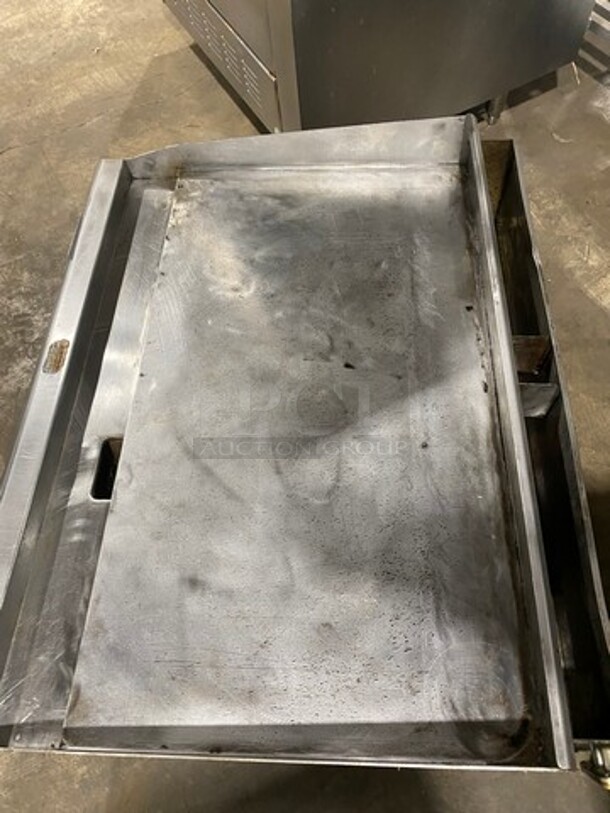 CPG Commercial Countertop Natural Gas Powered Flat Top Griddle! With Back And Side Splashes! All Stainless Steel! On Small Legs! - Image 5 of 8