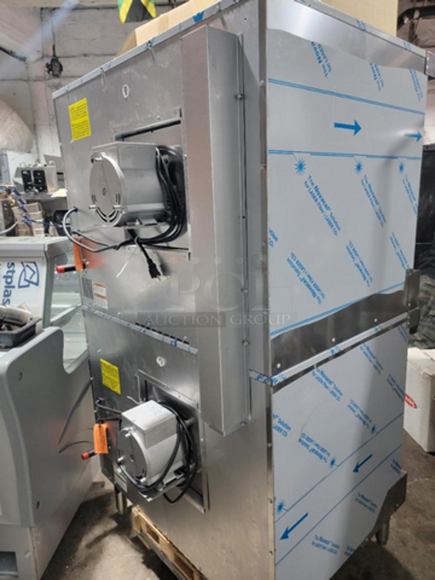 BRAND NEW! OUT OF THE BOX! LATE MODEL! 2022 Vulcan Commercial Natural Gas Powered Double Deck Convection Oven! With View Through Doors! Metal Oven Racks! All Stainless Steel! On Legs! 2x Your Bid Makes One Unit! Model: VC4GD11D150K SN: 482005457 - Image 4 of 5