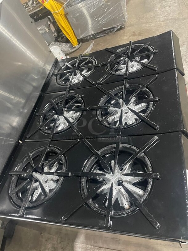 Great! Garland Commercial Natural Gas Powered 6 Burner Stove! With Oven Underneath! All Stainless Steel! With Raised Back Splash! GREAT FOR BIG POTS! On Legs! - Image 5 of 8