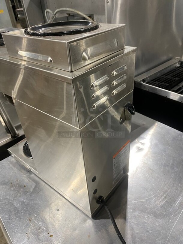 Bunn Commercial Countertop Coffee Maker! With 2 Coffee Pot Warmers! All Stainless Steel! Model: VP172 SN: VP17024348 120V 60HZ 1 Phase - Image 4 of 9