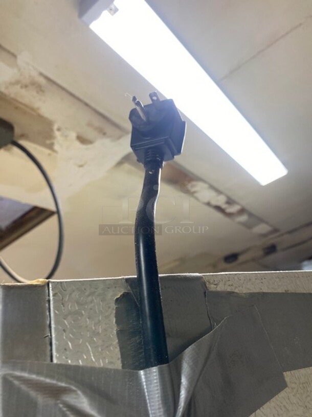 Avantco Stainless Steel Commercial 2 Door Reach In Freezer w/ Poly Coated Racks on Commercial Casters! Working When Removed! MODEL 178CFD2FF - Image 8 of 8