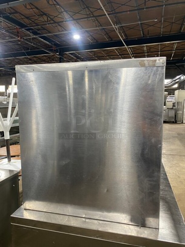 Castle Commercial Natural Gas Powered Pizza/ Baking Oven! All Stainless Steel! Model: P019 SN: 3L21 - Image 3 of 8