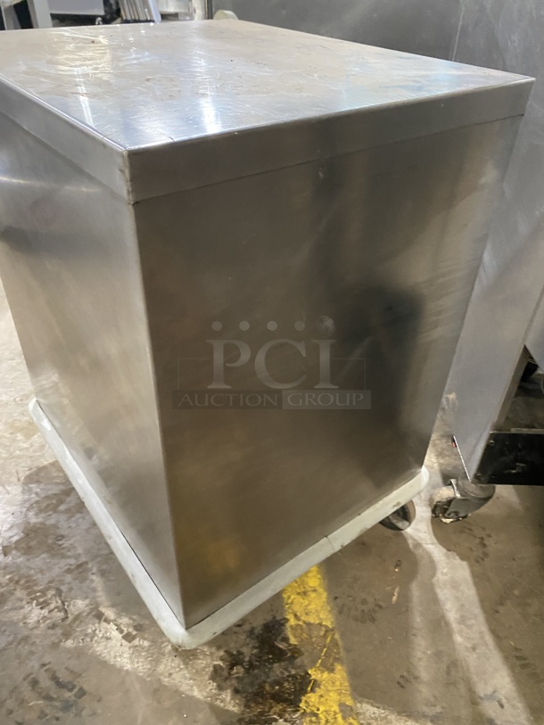 All Stainless Steel Food Warmer! On Casters! - Image 4 of 7